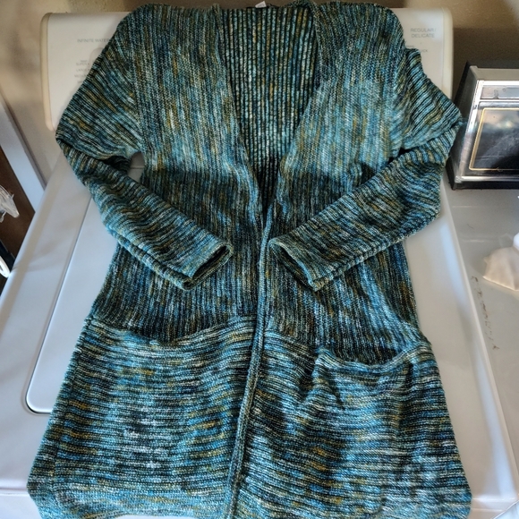 Long cardigan. Marled turquoise, geen and more. New. Size small. - Picture 11 of 11